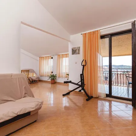 3 Bedroom Stunning In *