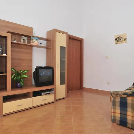 3 Bedroom Stunning In Apartamento