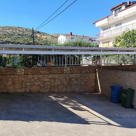 3 Bedroom Stunning In Apartamento *